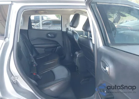 2021 Jeep Compass North z USA, uszkodzony, nr VIN 3C4NJDBB9MT514821